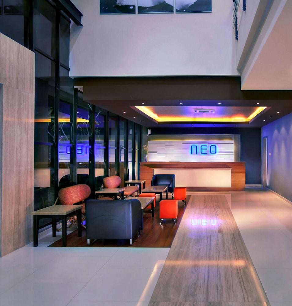 Hotel Neo Candi Simpang Lima - Semarang By Aston Exterior foto